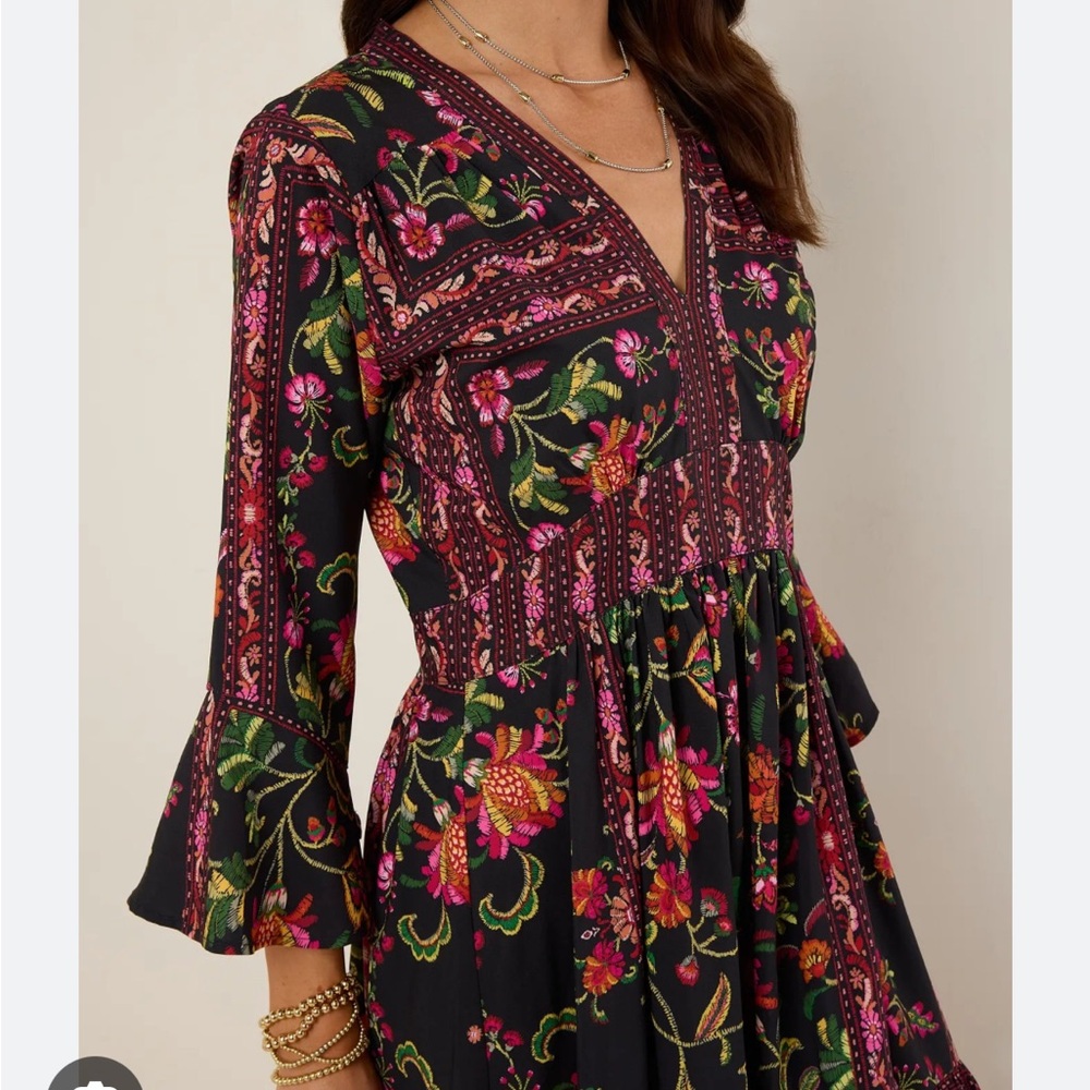 Avara Floral Long Sleeve Dress